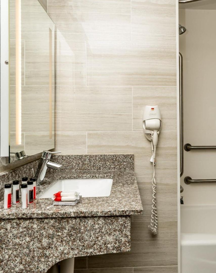 Hotel Letap Near Airtrain Jfk Airport