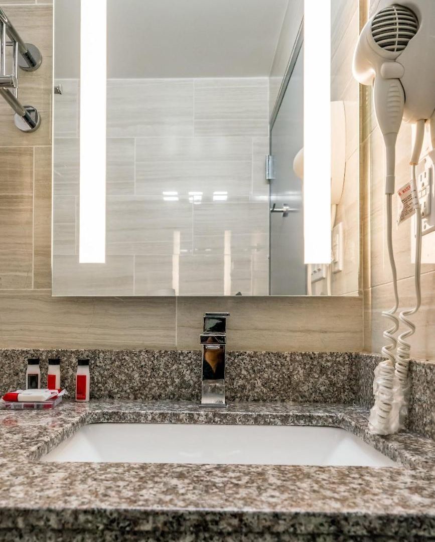 Letap Near Airtrain Jfk Airport