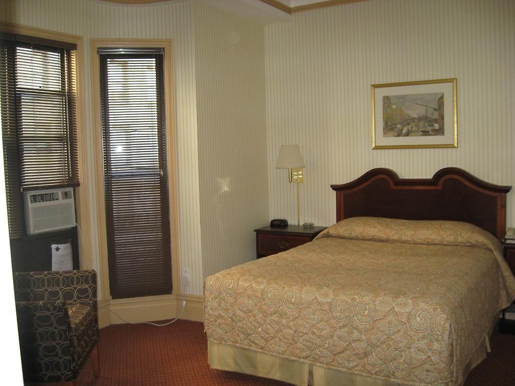 Wolcott 3* New York