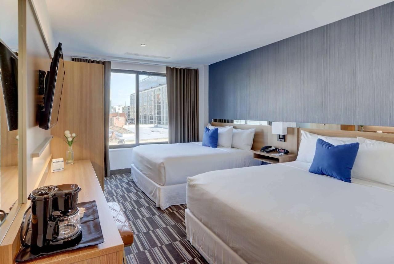 Microtel By Wyndham Long Island Hotel 3*