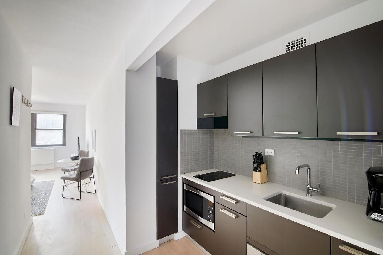 Modern Midtown East Suites By Sonder Aparthotel