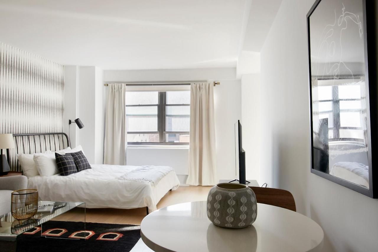 Modern Midtown East Suites By Sonder