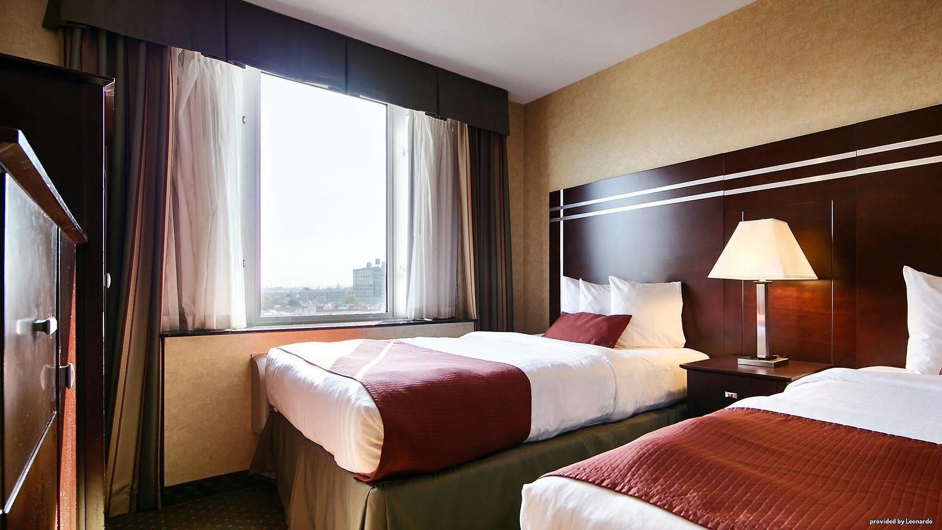 Brooklyn Way Hotel, Bw Signature Collection Hotel 3*
