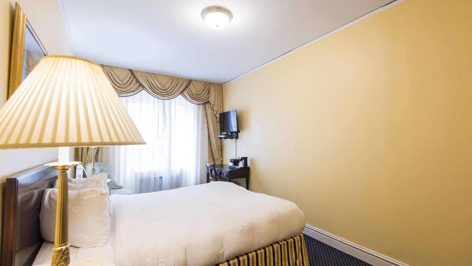 3 West Club Hotel 3*
