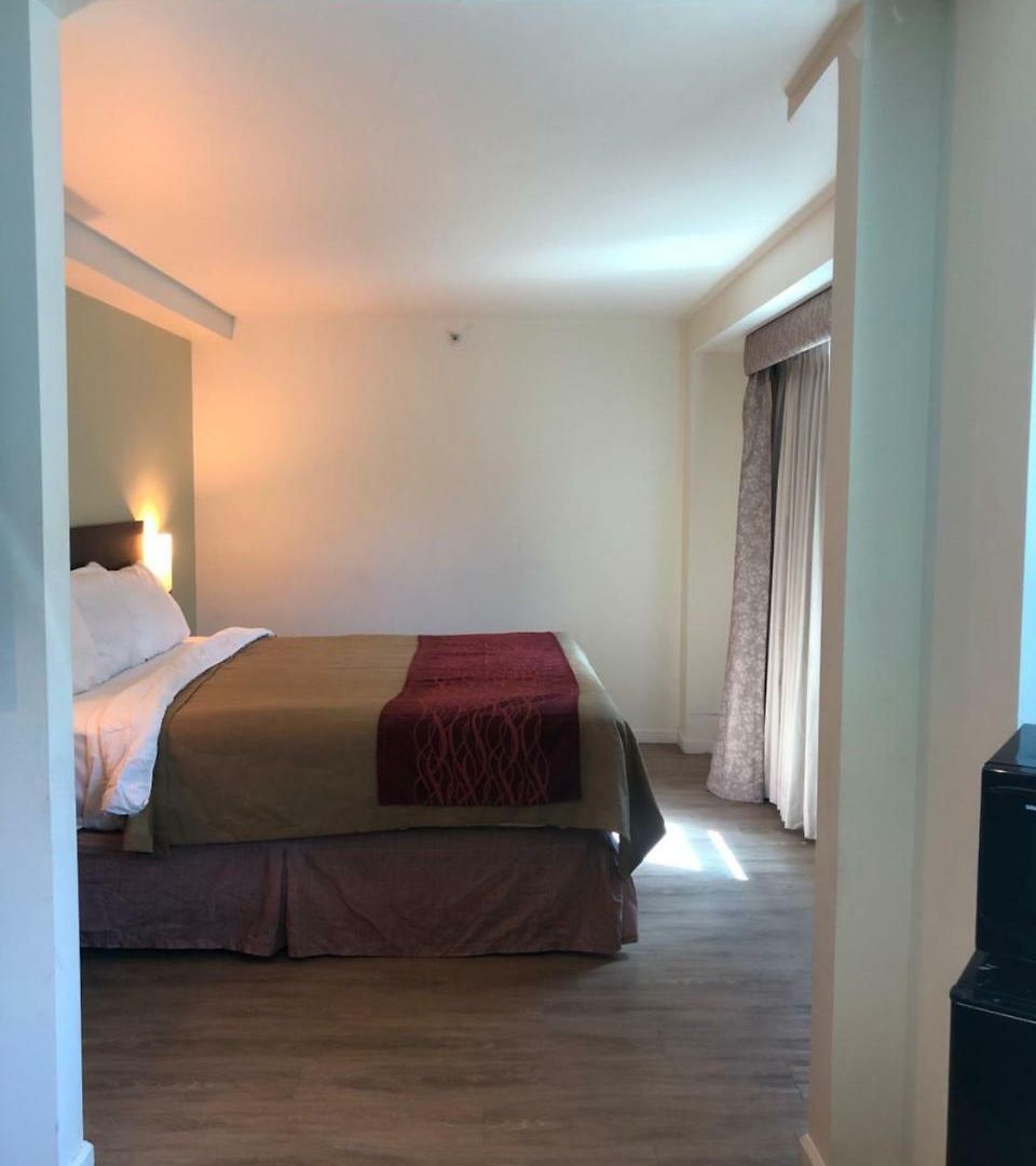 Hotel Comfort & - Kew Gardens Near La Guardia Airport New York