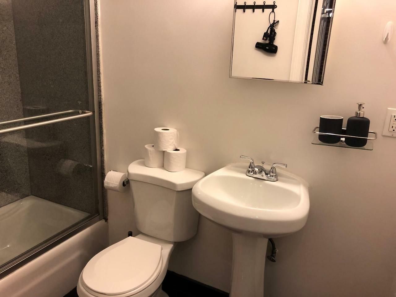 Midtown Manhattan Apartment New York