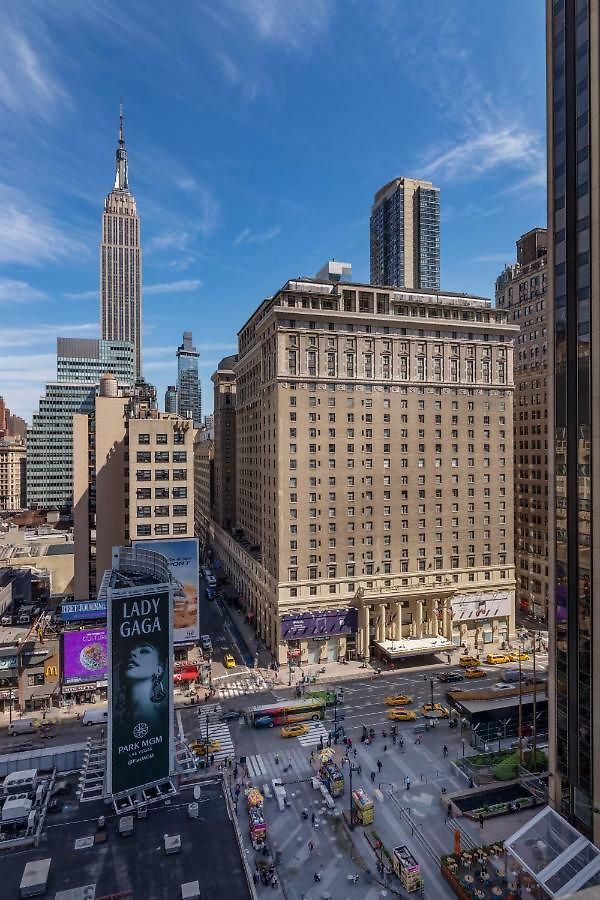 Pennsylvania Hotel 3*