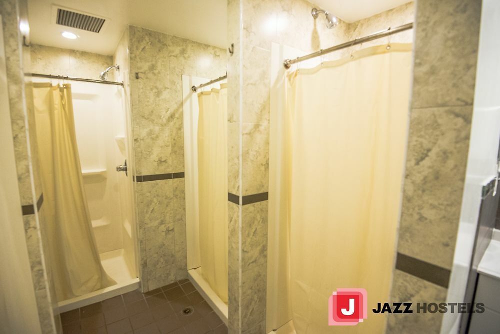 Jazz On The Park Hotel 2*