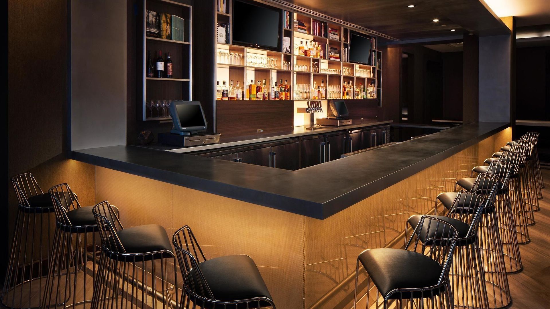 Hilton Brooklyn - Newly Renovated 4*