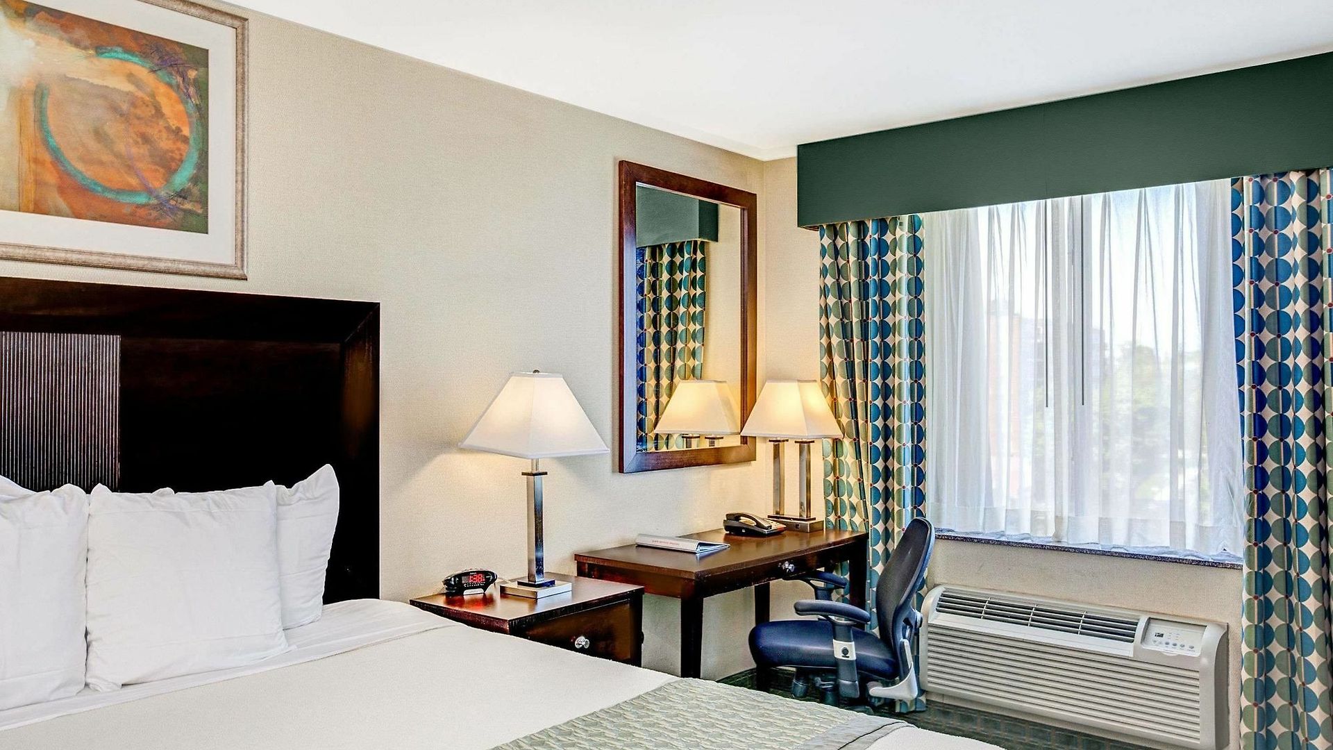 Hillcrest Near Jfk Airtrain Hotel