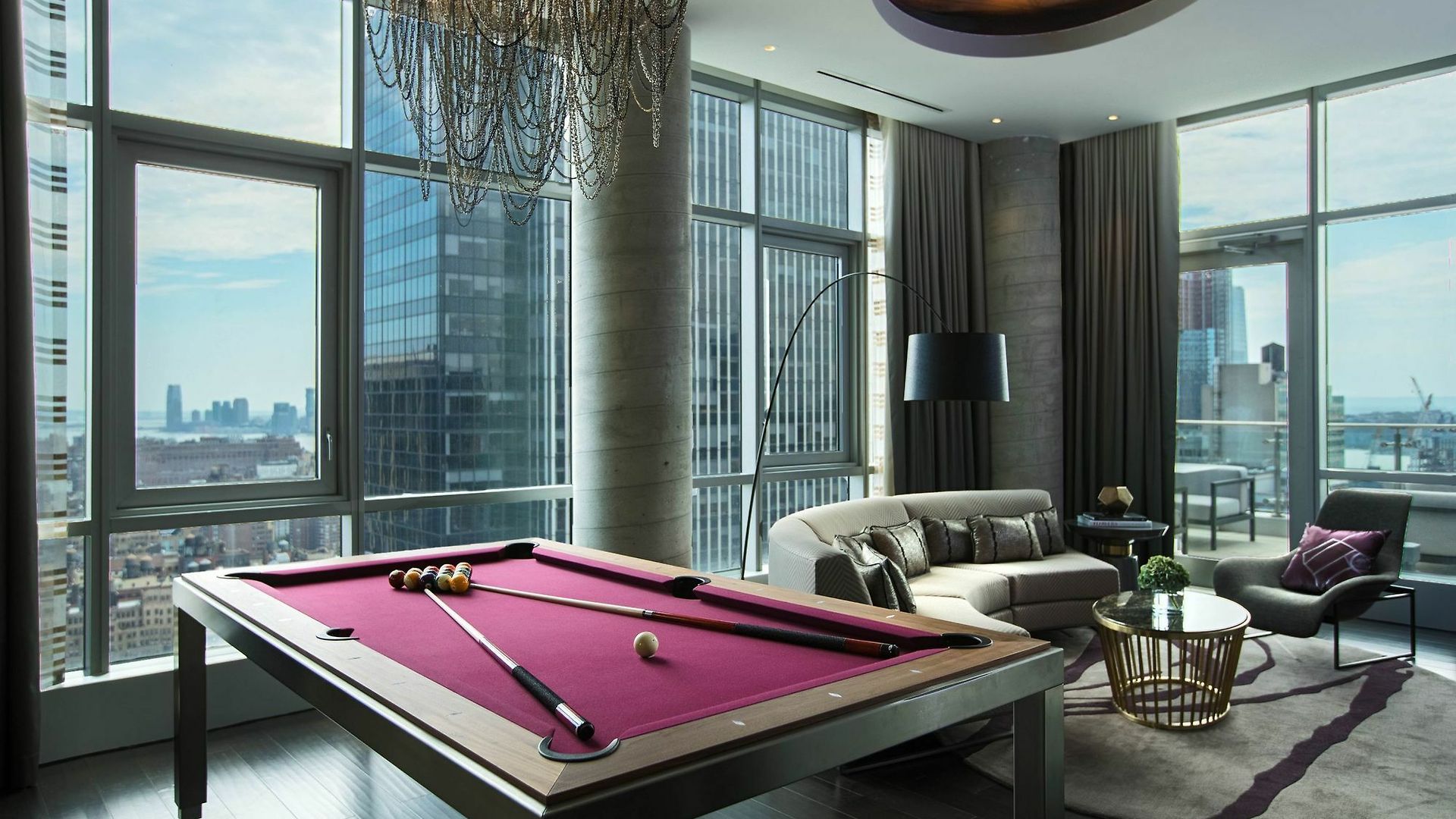 Hotel Renaissance Midtown 4*
