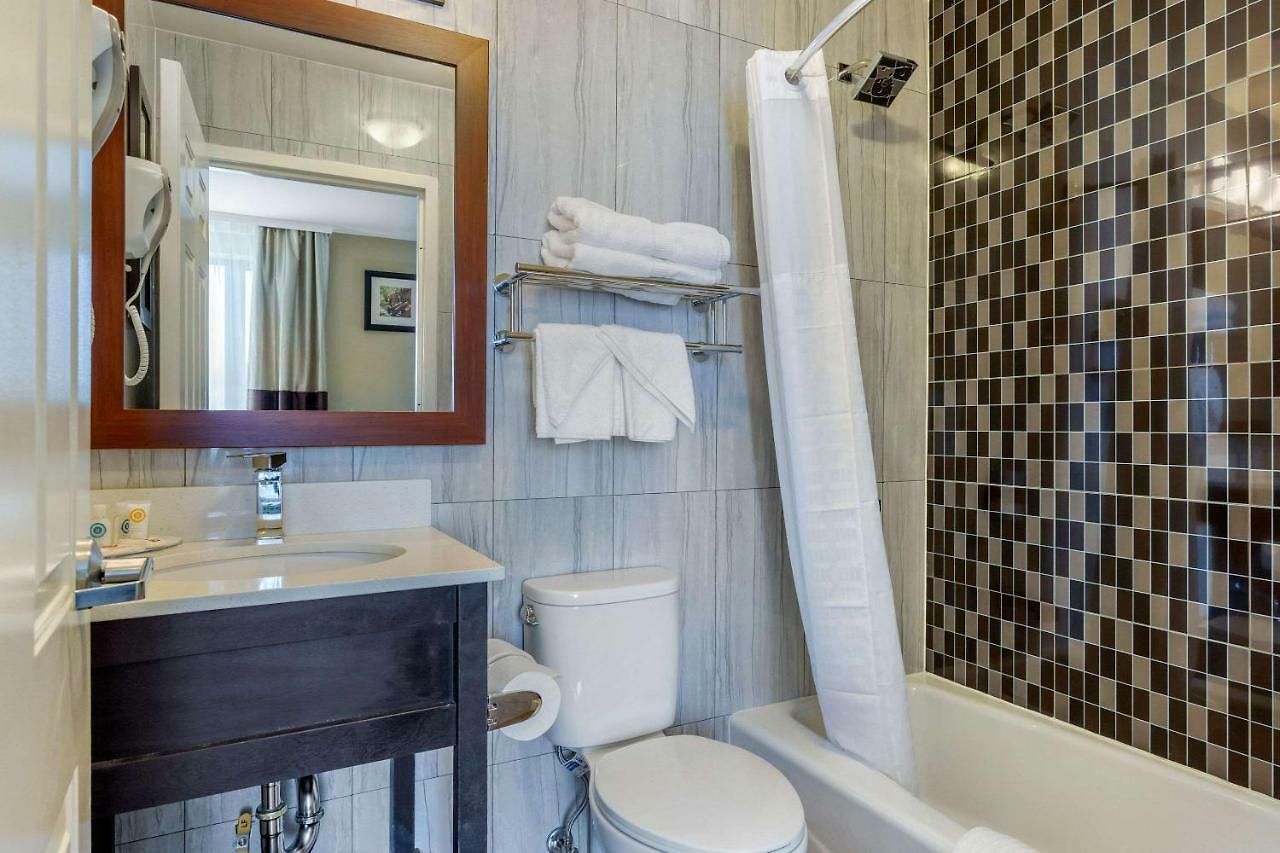 Manhattan View 4*