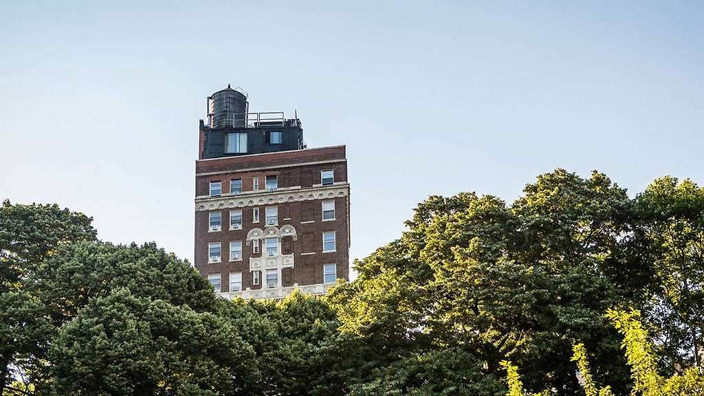 Hotel Riverside Tower 2*