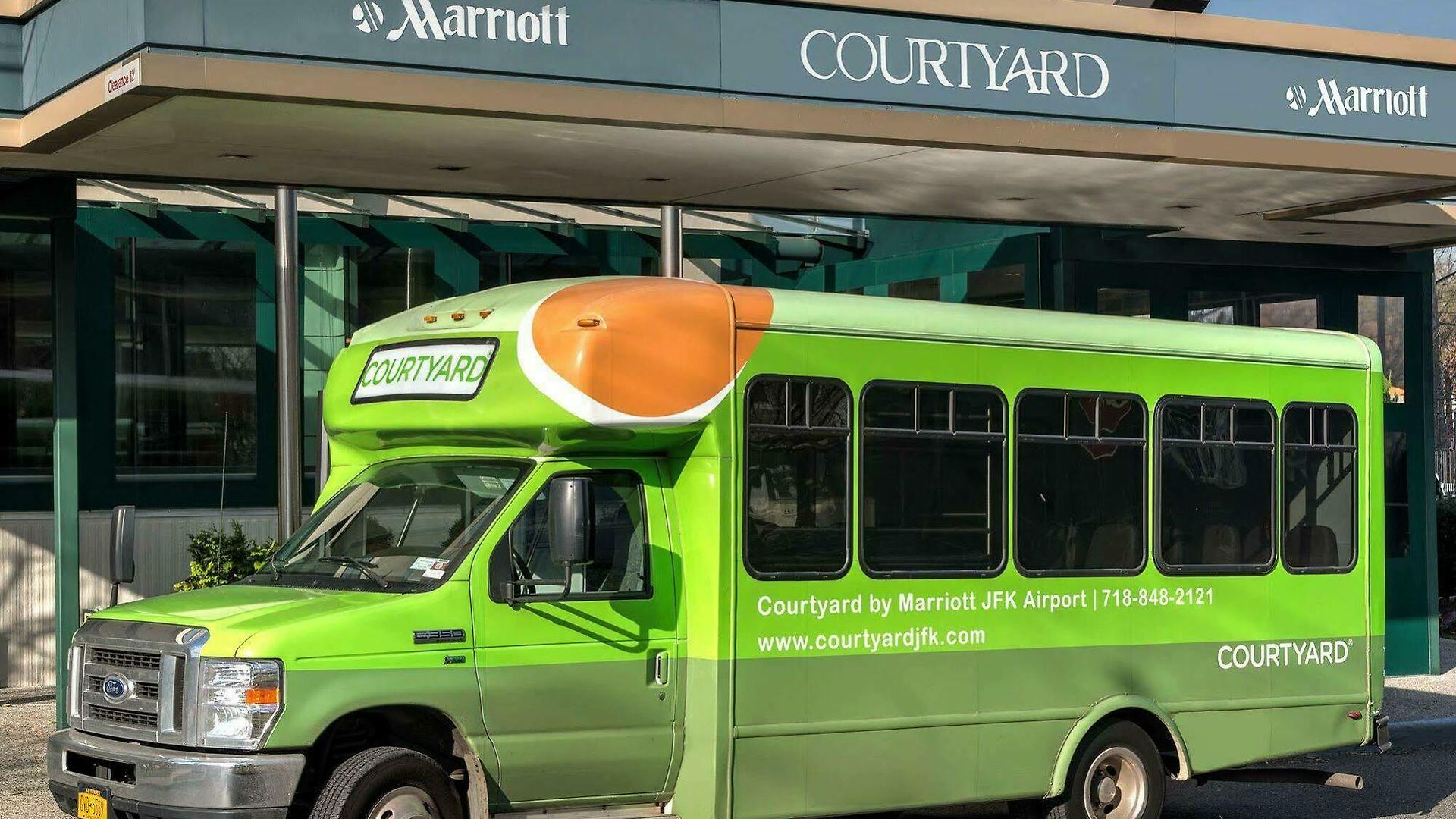 Hotel Courtyard By Marriott Jfk Airport 3*