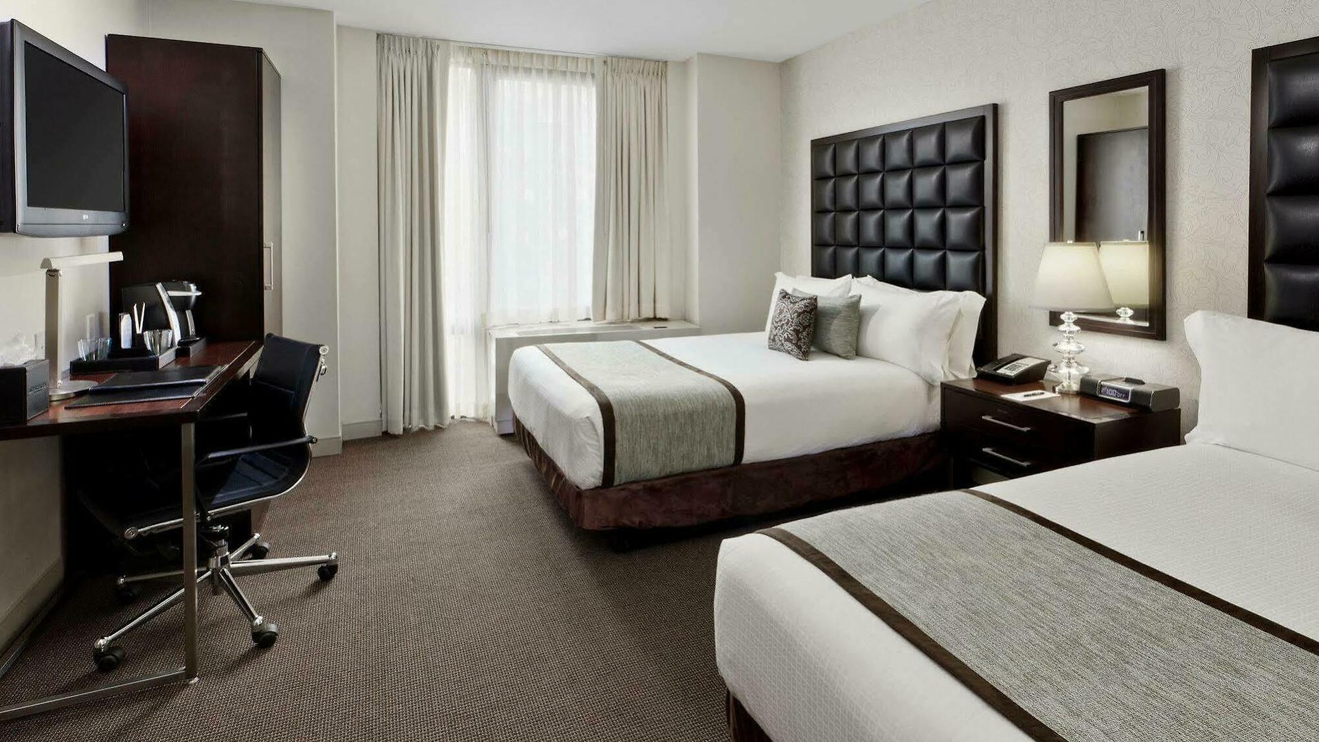 Distrikt City, Tapestry Collection By Hilton Hotel