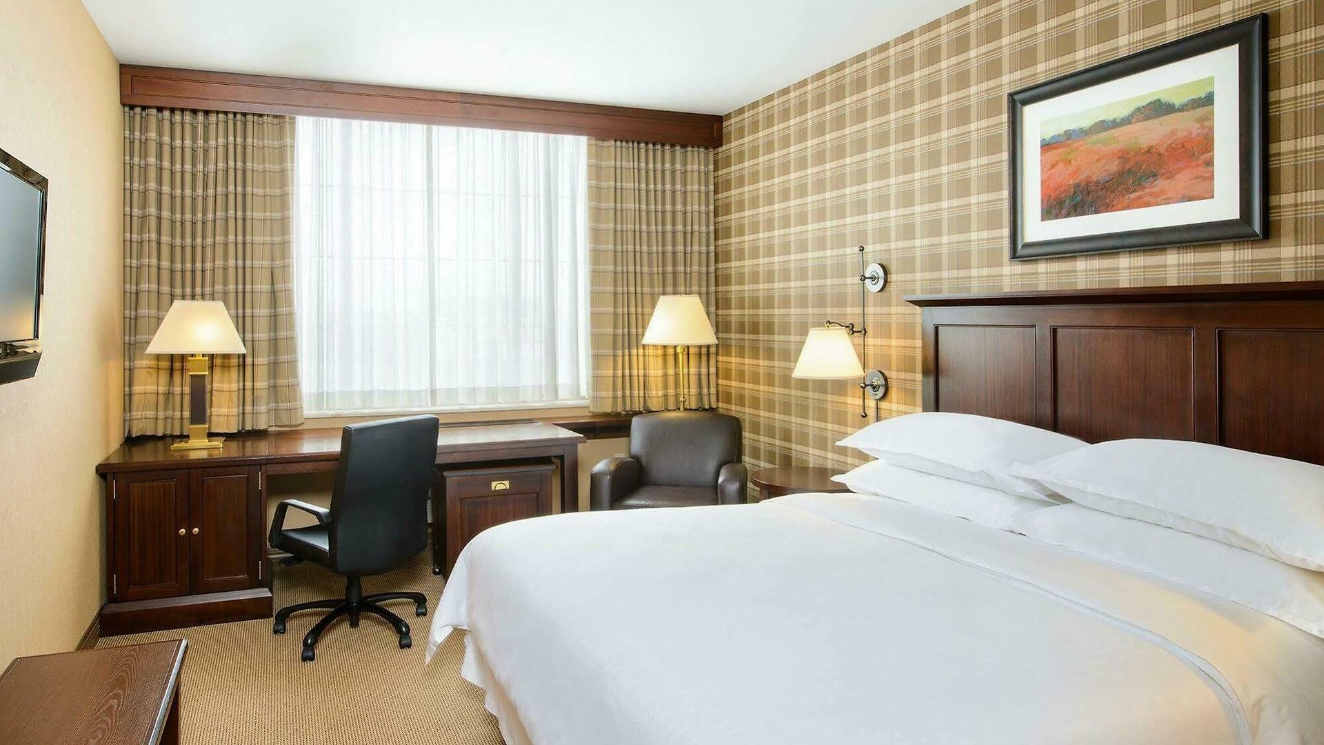 Sheraton Jfk Airport Hotel 3*