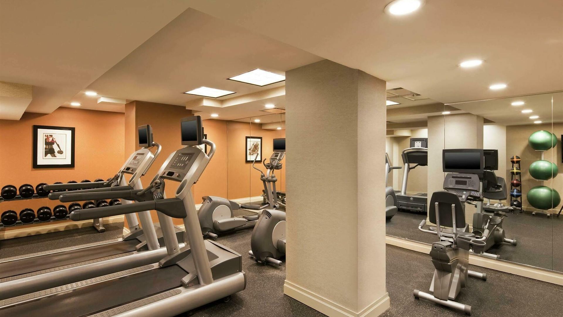 Hotel Four Points By Sheraton Midtown - Times Square 4*