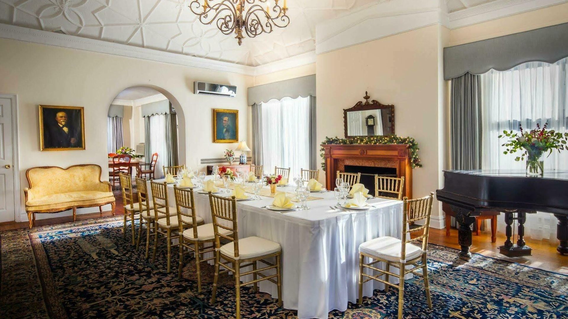Roger Smith Hotel 3*