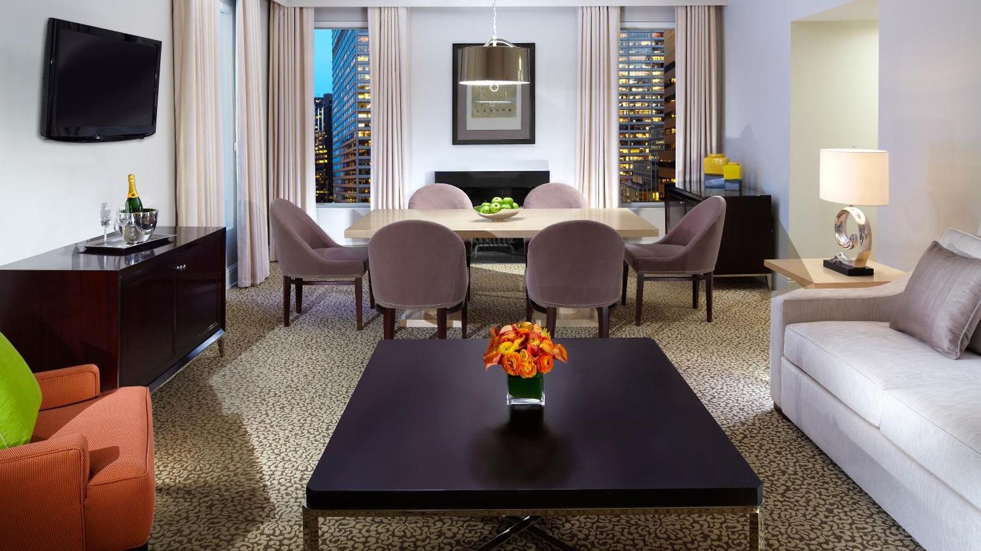 Omni Berkshire Place 4*