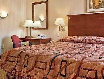 Howard Johnson Queens Village 2*