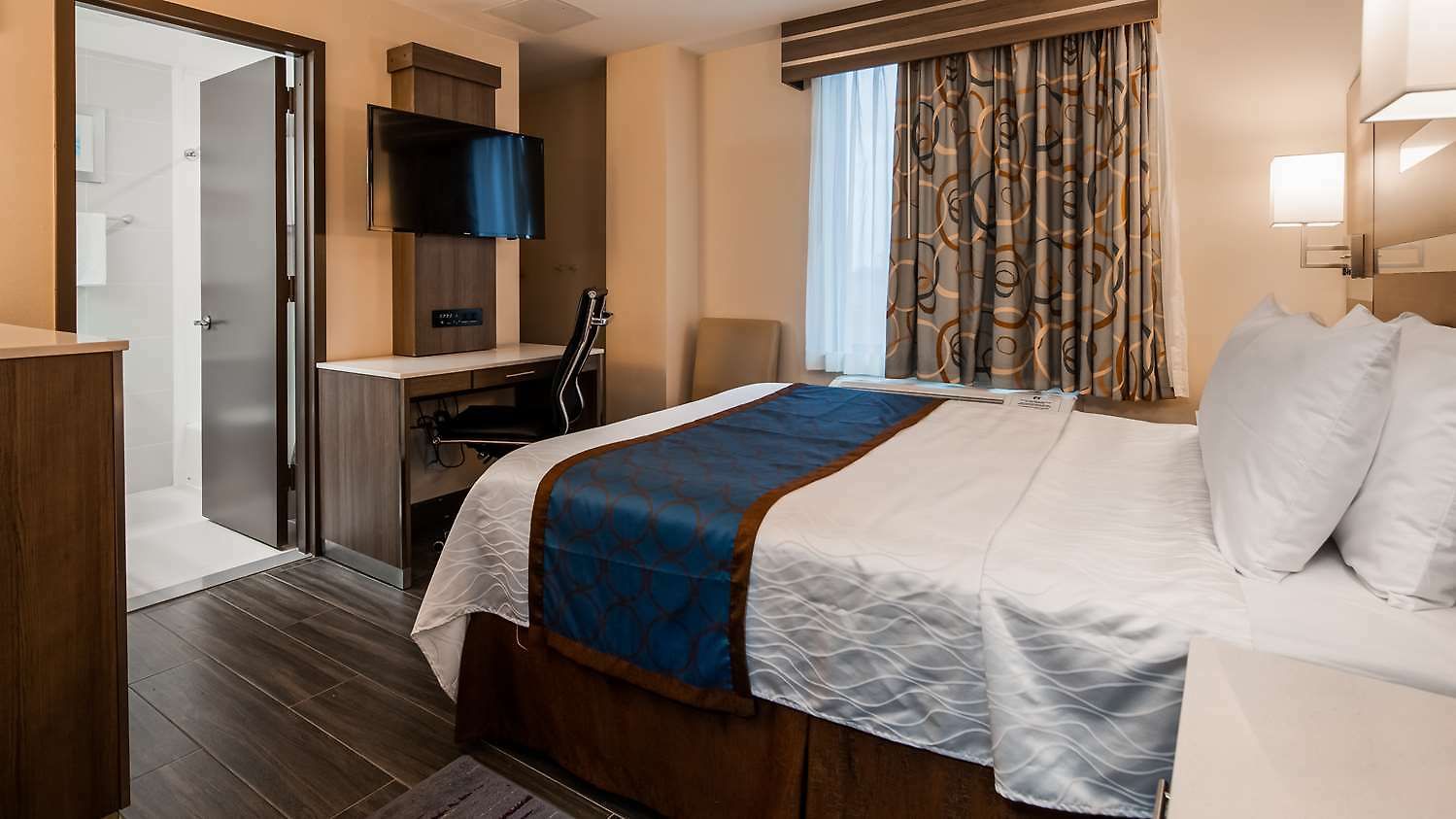 Hotel Western Stadium 3*