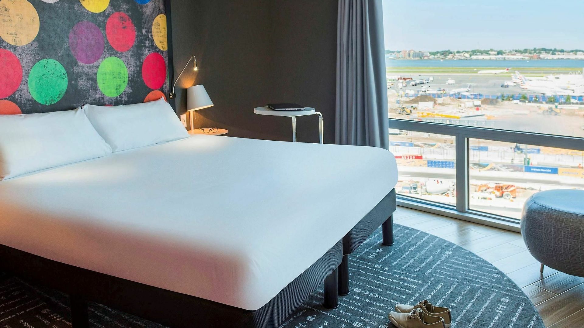 Hotel Ibis Styles Laguardia Airport 2*