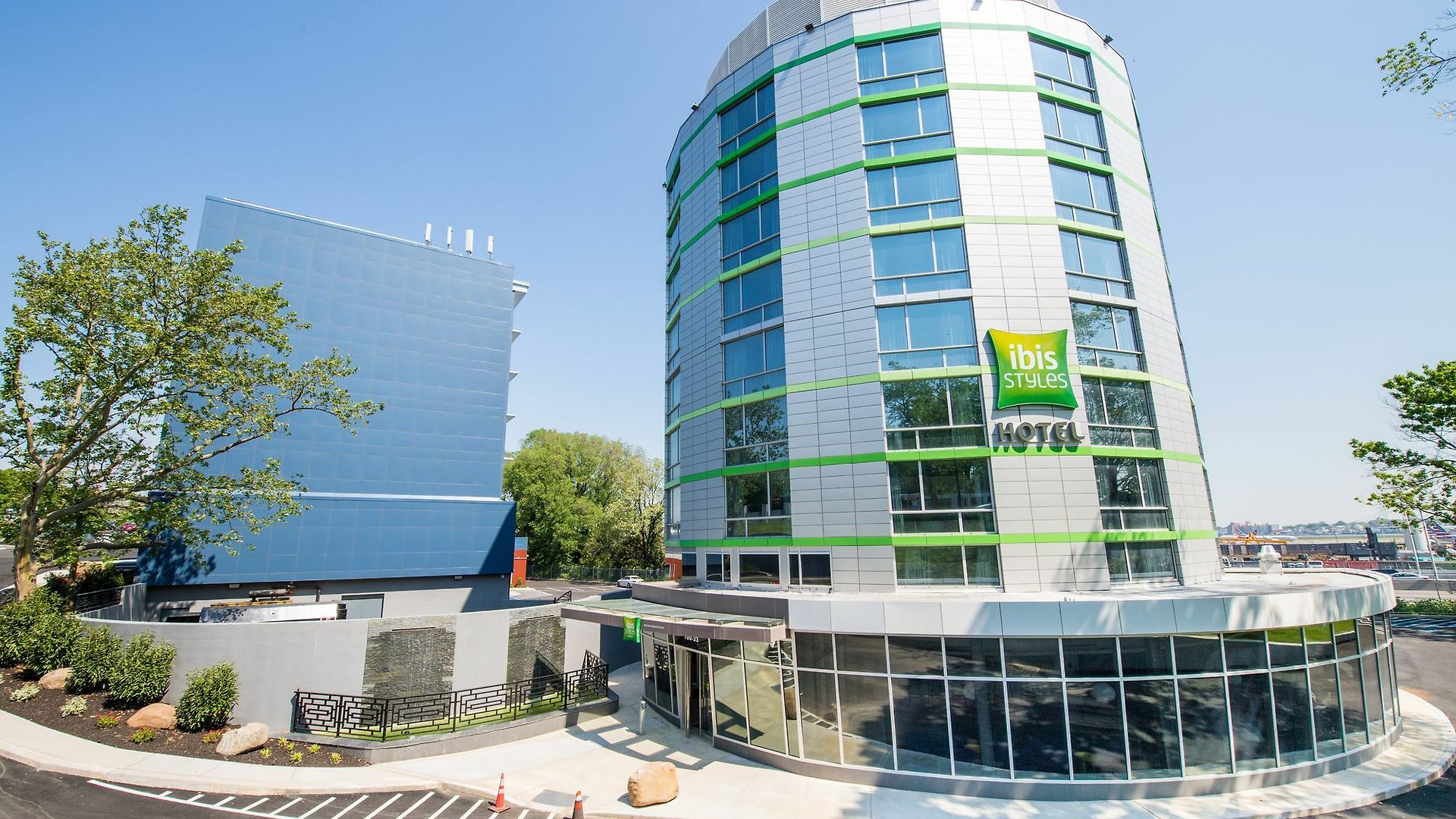 Ibis Styles Laguardia Airport Hotel New York