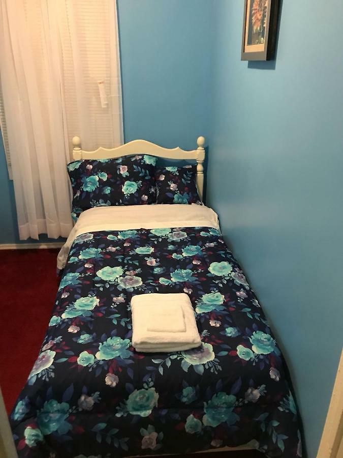 5 Min. From Jfk Guest house