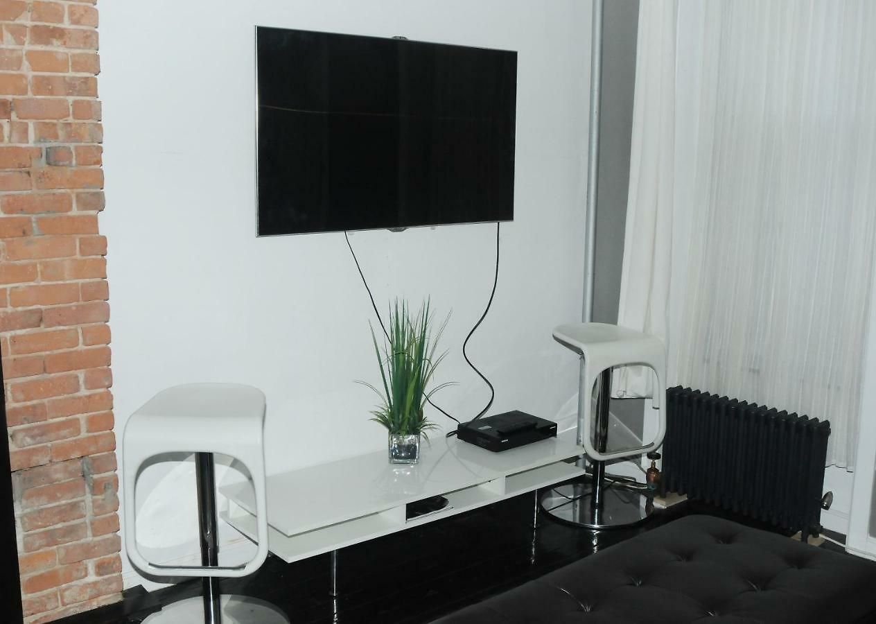 Plush Spacious 1 Bedroom Williamsburg *
