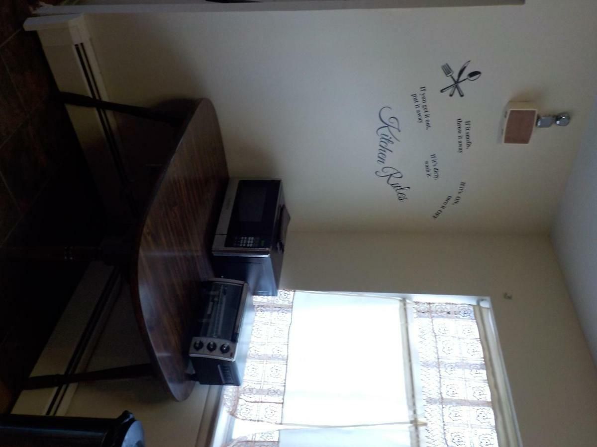 At The Water's Edge In Canarsie! Guest house New York
