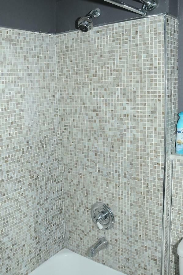 Plush Spacious 1 Bedroom Williamsburg