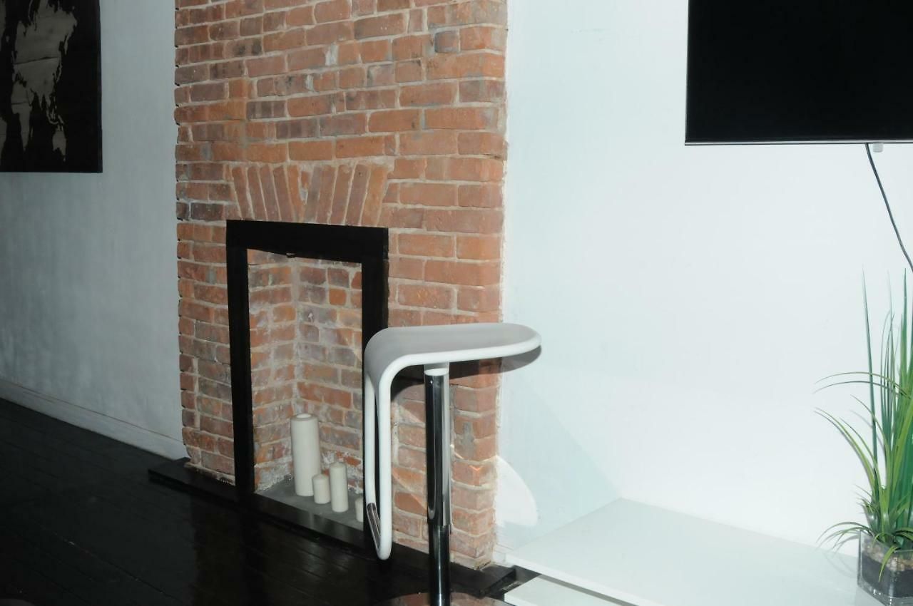 Plush Spacious 1 Bedroom Williamsburg
