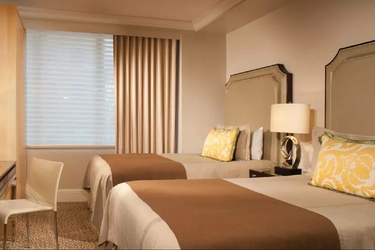 Omni Berkshire Place 4*