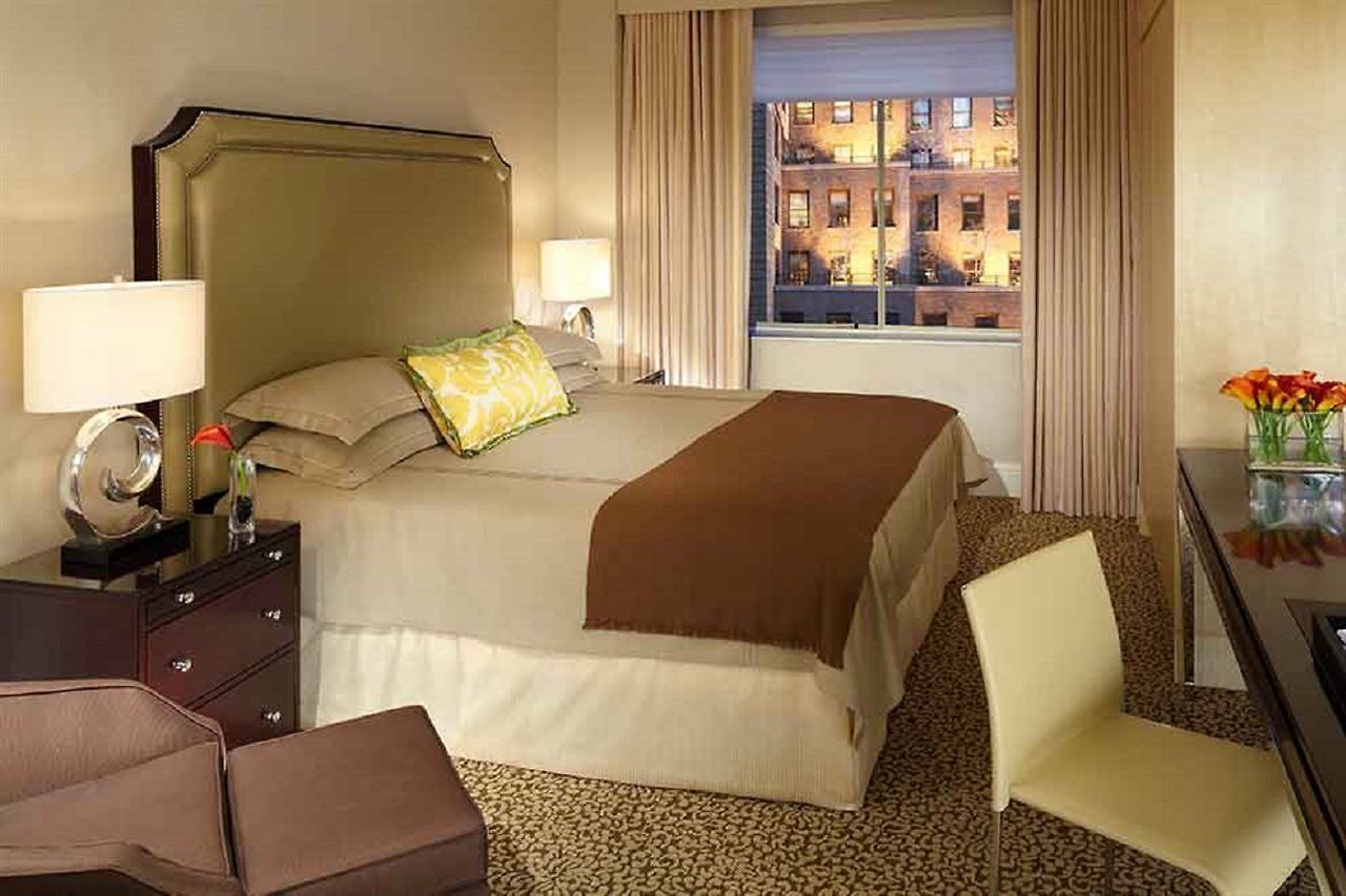 Omni Berkshire Place Hotel 4*