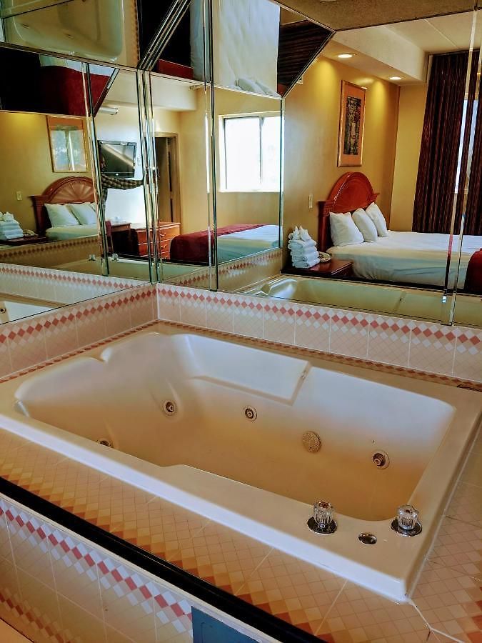 Jets Motor Hotel 2*
