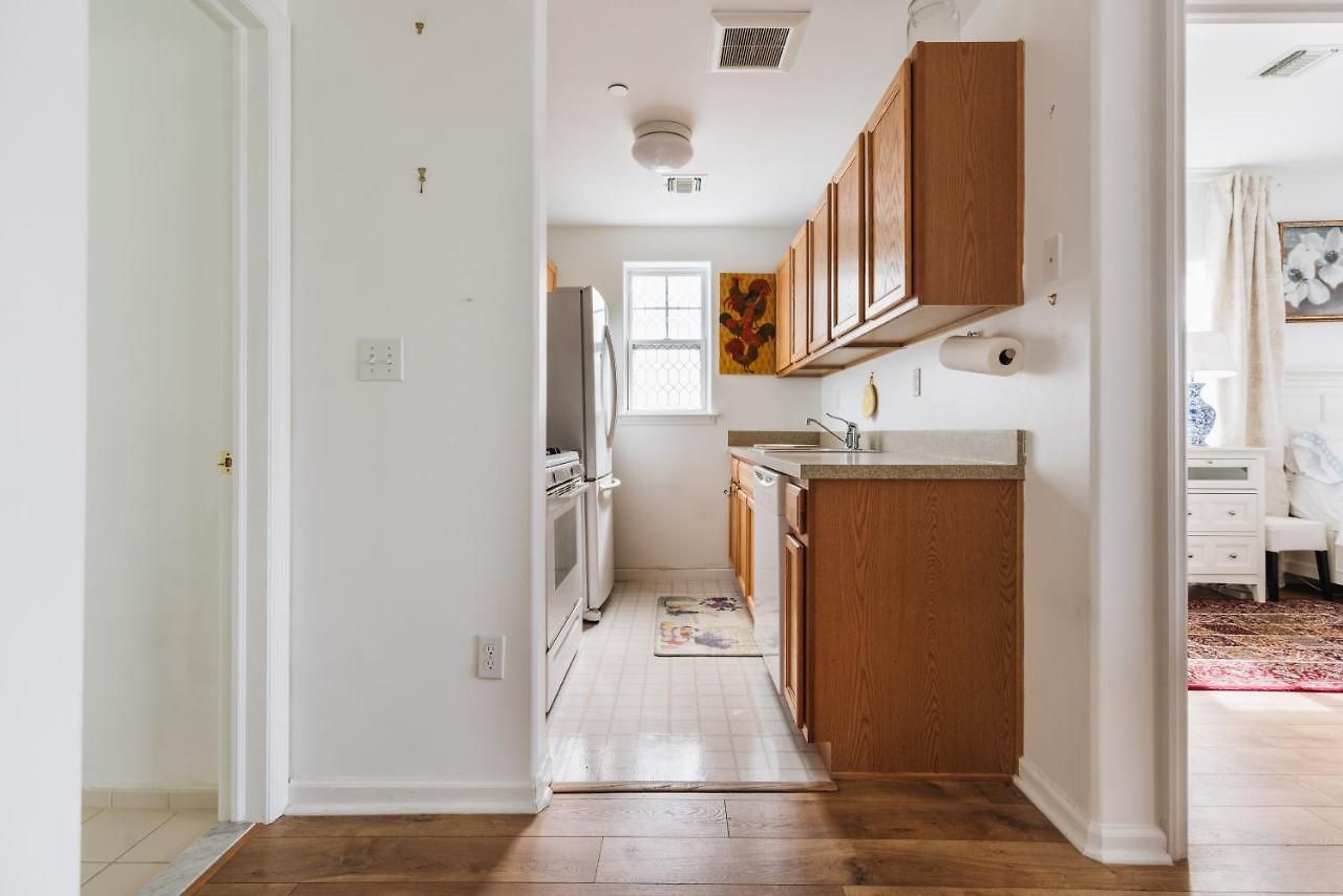 Nyc Long Term Bed & Breakfast