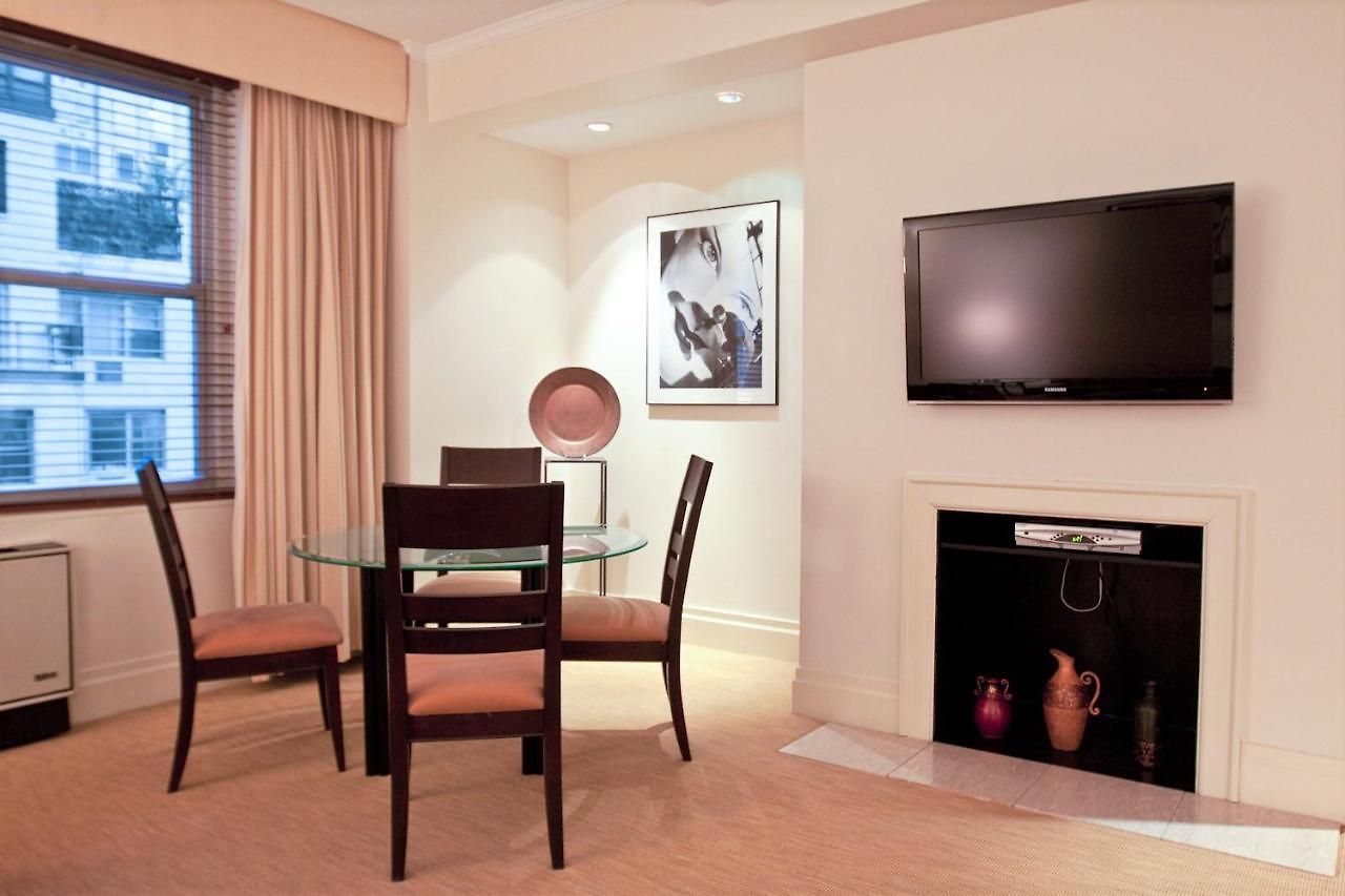 Lombardy Aparthotel 4*
