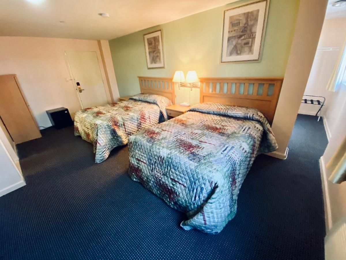 Hotel Flushing Regent 3*