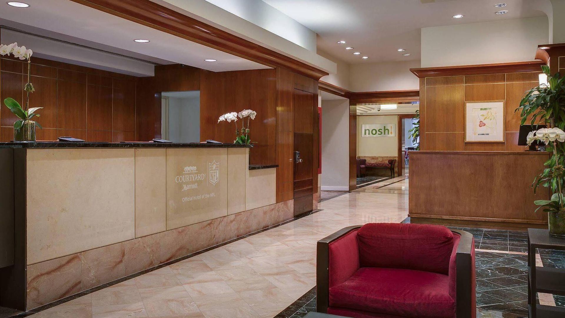 Courtyard Manhattan/times Square 3*