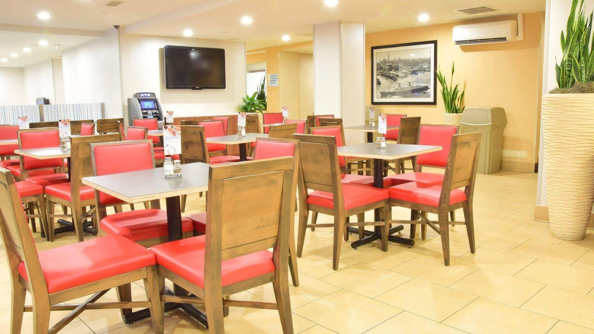 Hotel Express Brooklyn By Ihg 3*