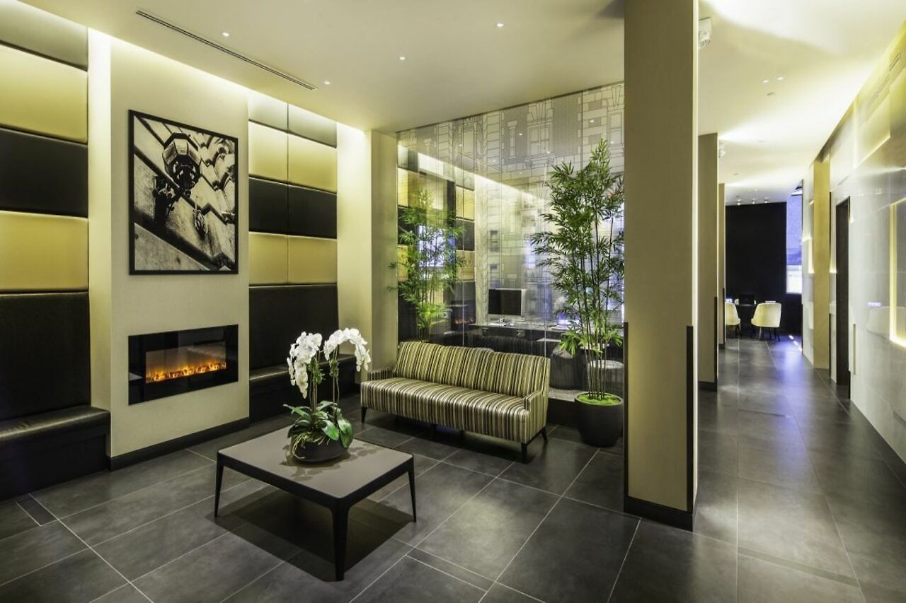 The At Fifth Avenue