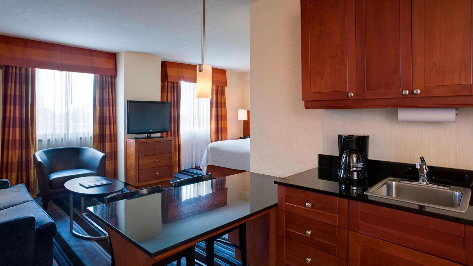 By Marriott Manhattan/times Square 4*