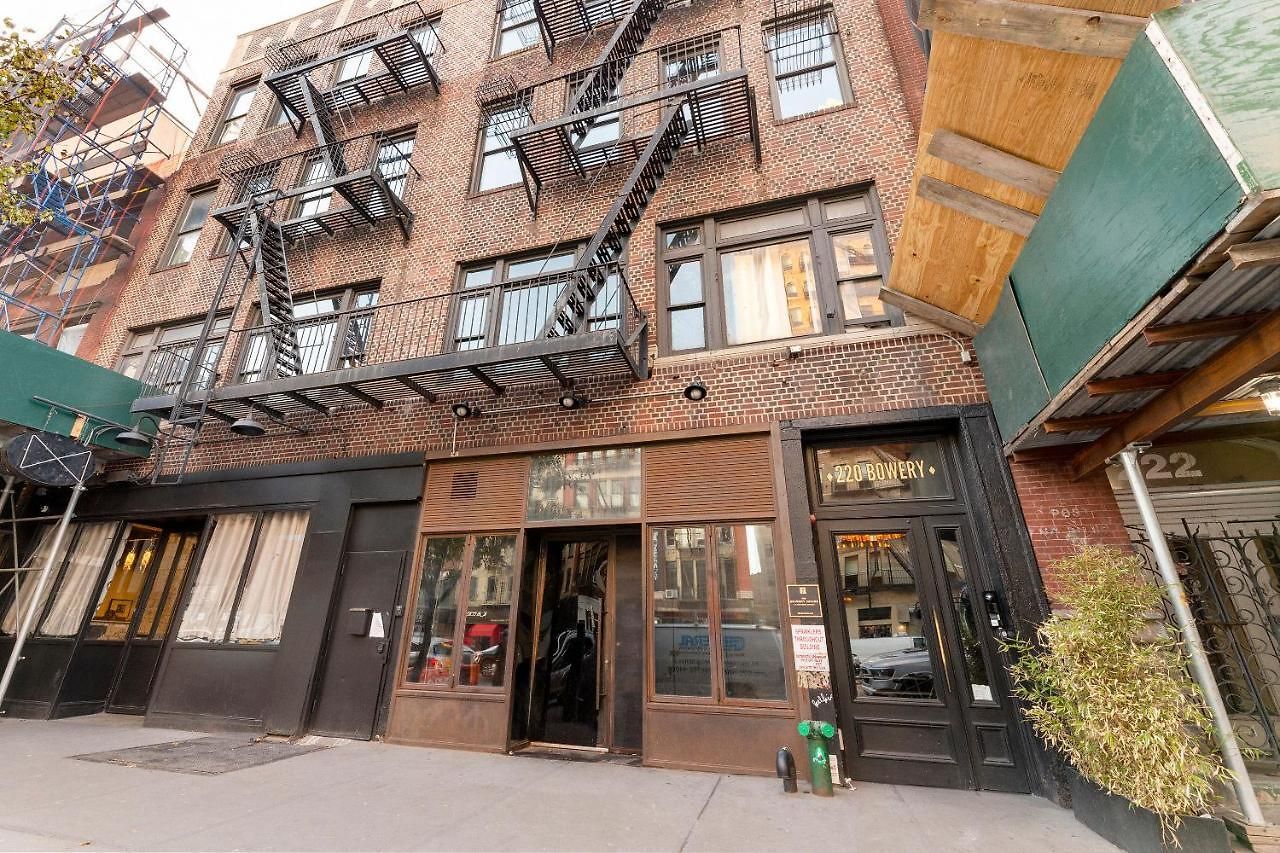 The Bowery House Hostel *
