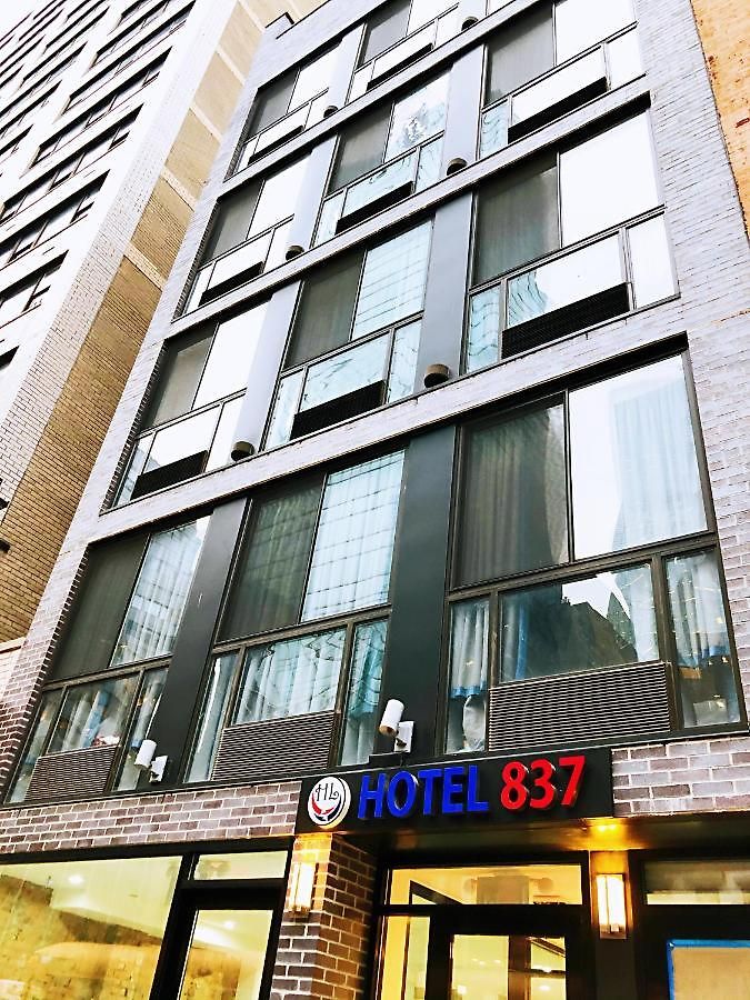 Hotel 837