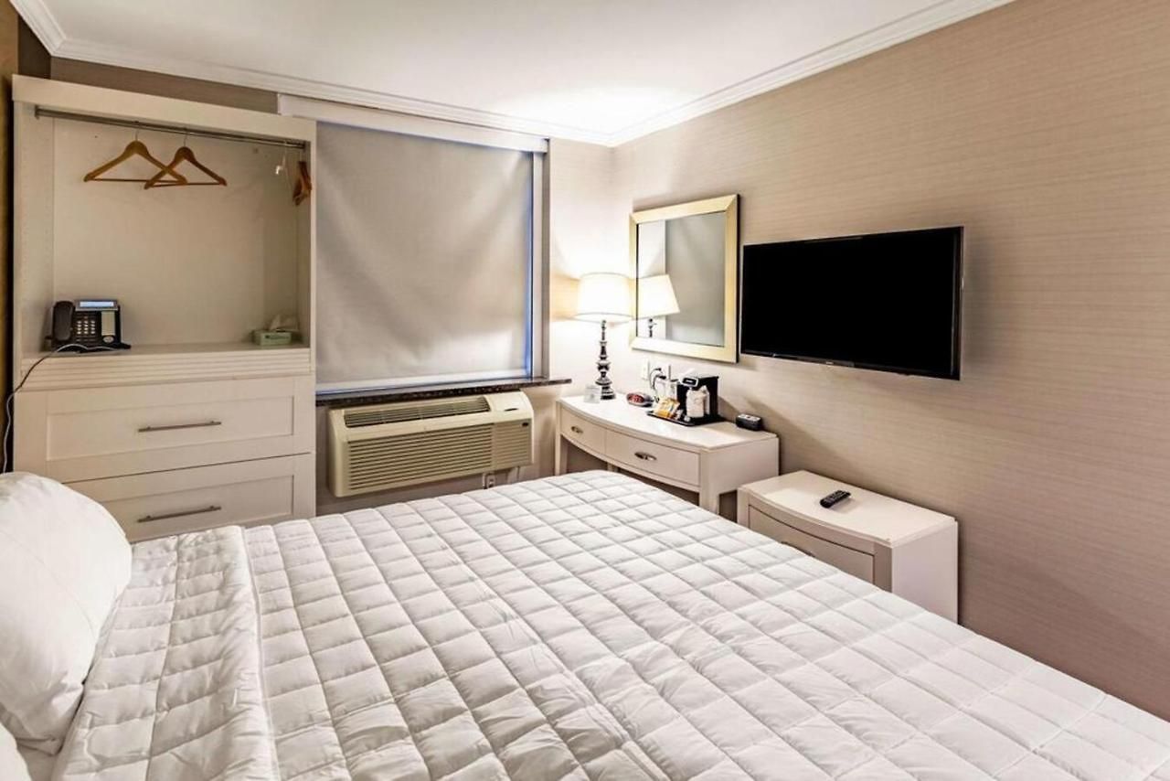 Hotel Umbrella Brooklyn - Newly Renovated 3*