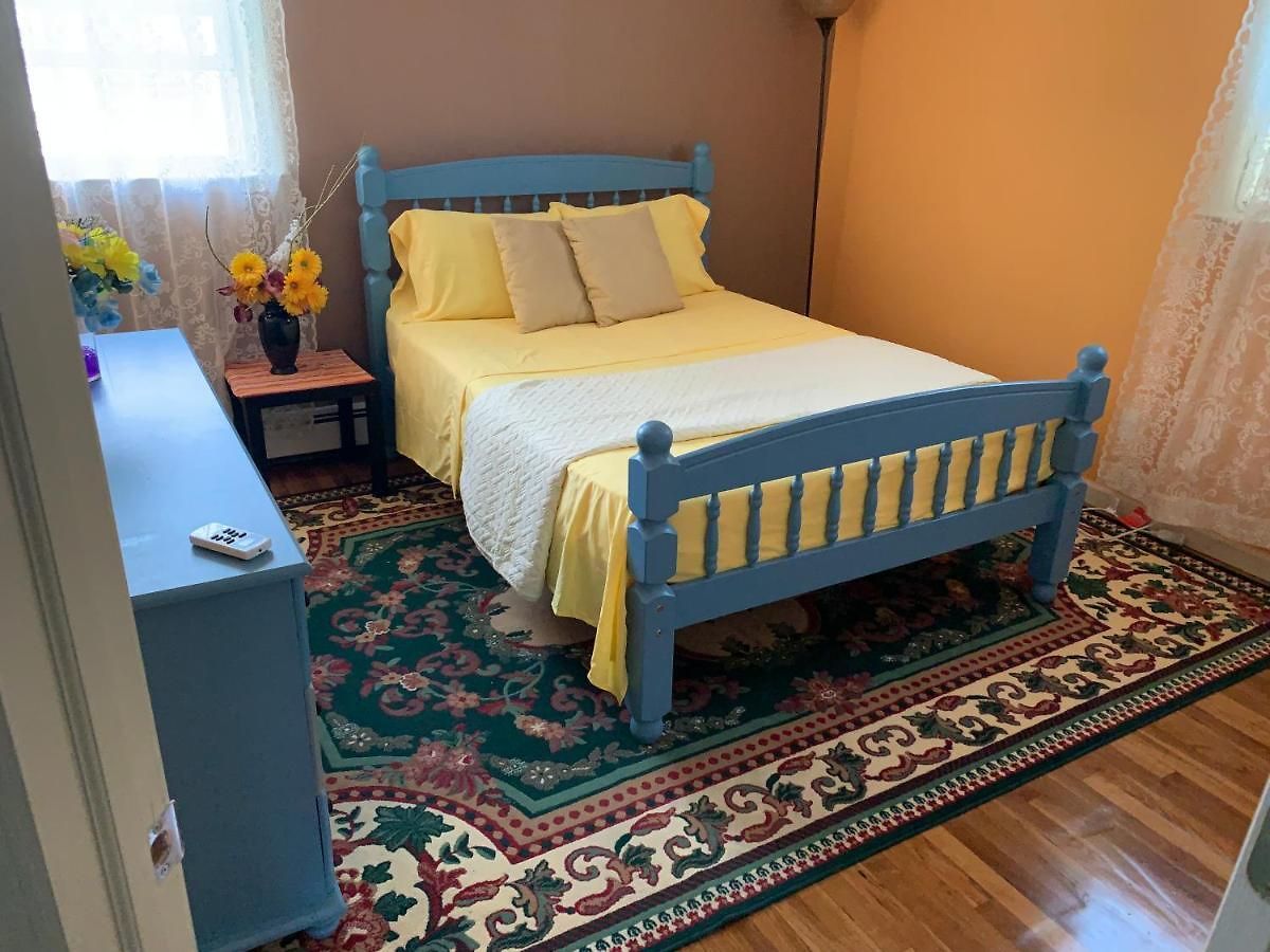 Homestay Beautiful Near Jfk And Close To Laguardia Airports *