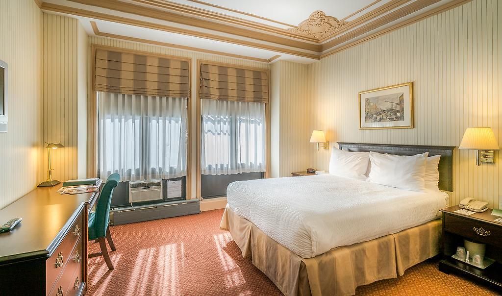 Wolcott Hotel 3*