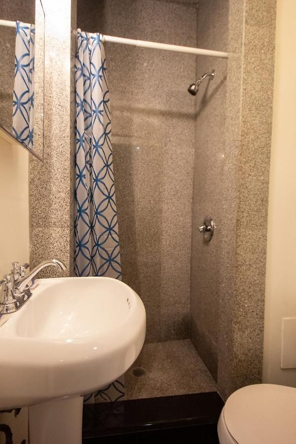 Apartment - 2 Bedroom In Midtown New York