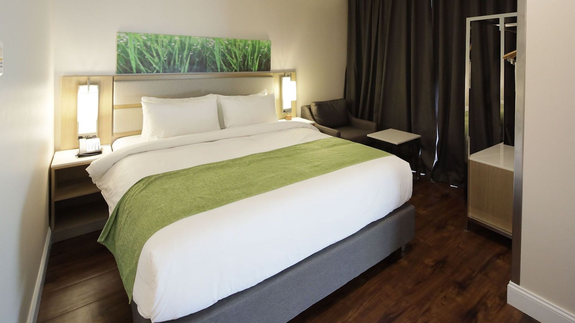 Wyndham Garden Fresh Meadows Flushing Hotel 3*