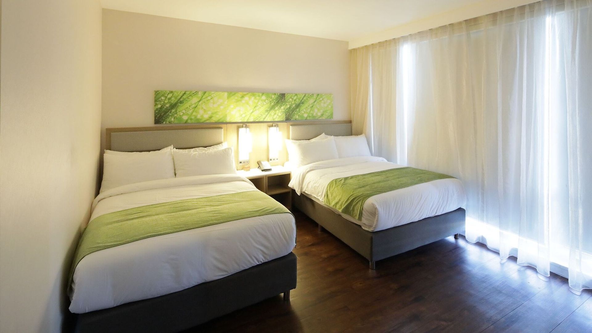 Hotel Wyndham Garden Fresh Meadows Flushing 3*